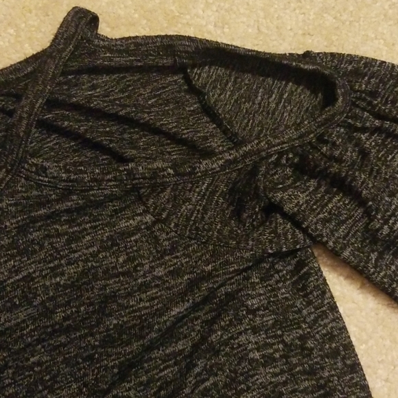 Cold Shoulder Blouse - Picture 4 of 4